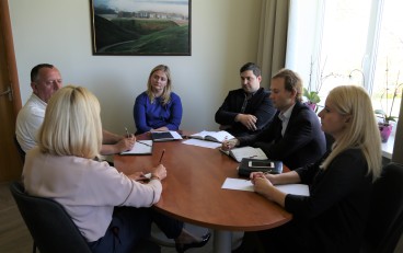 Balandį negavę konteinerių gyventojai už atliekų išvežimą kintamosios rinkliavos dalies nemokės
